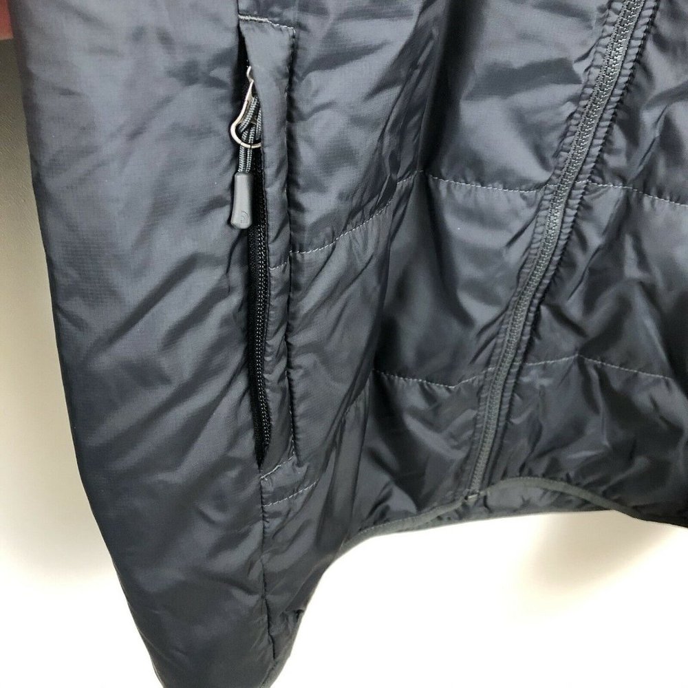The North Face Men's Full Zip Lightweight Jacket - Picture 5 of 10